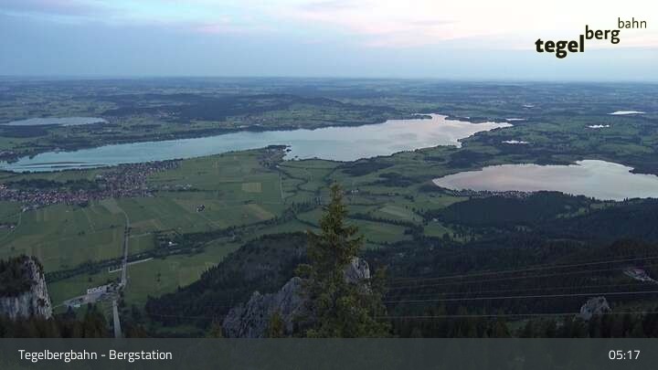 Archived image Webcam Distant view of the mountain station Tegelberg