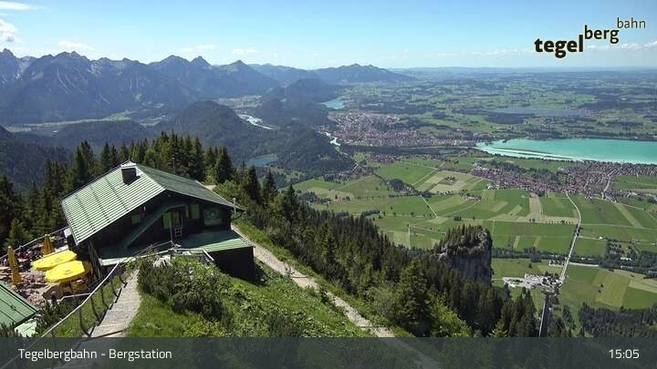 Archived image Webcam Distant view of the mountain station Tegelberg