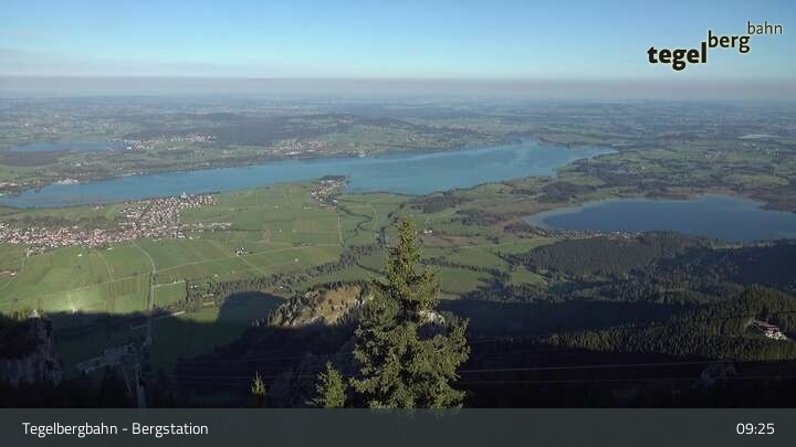 Archived image Webcam Distant view of the mountain station Tegelberg