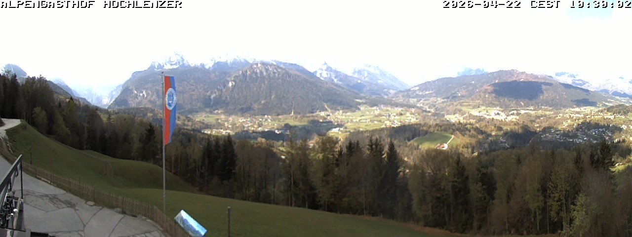 Archived image Webcam Schönau am Königssee - View Mountain Hut Hochlenzer
