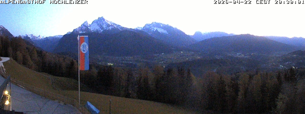 Archived image Webcam Schönau am Königssee - View Mountain Hut Hochlenzer