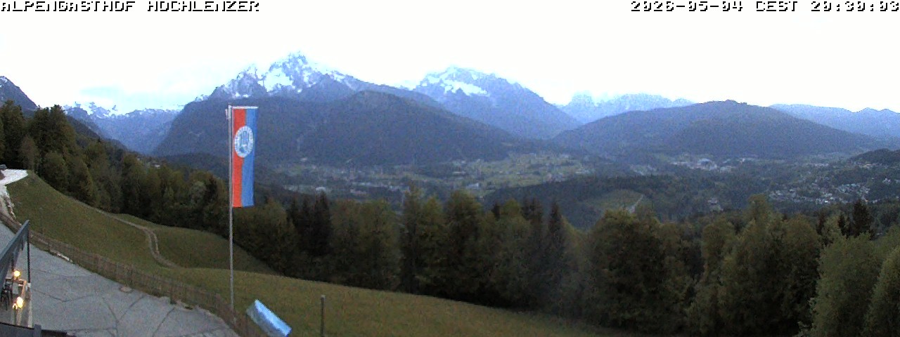 Archived image Webcam Schönau am Königssee - View Mountain Hut Hochlenzer