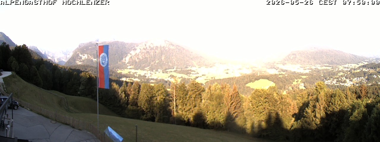 Archived image Webcam Schönau am Königssee - View Mountain Hut Hochlenzer