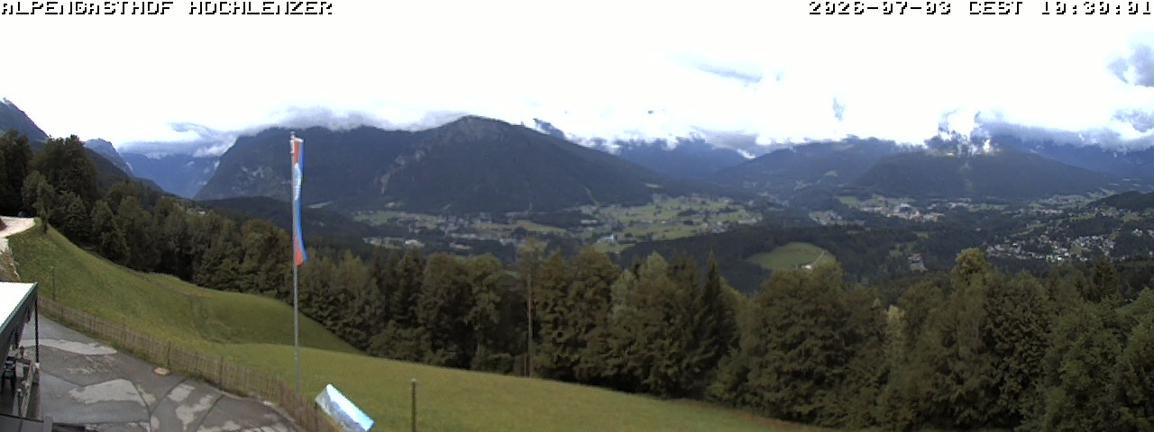Archived image Webcam Schönau am Königssee - View Mountain Hut Hochlenzer
