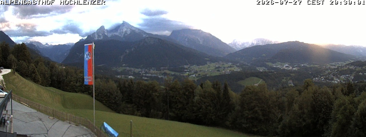 Archived image Webcam Schönau am Königssee - View Mountain Hut Hochlenzer