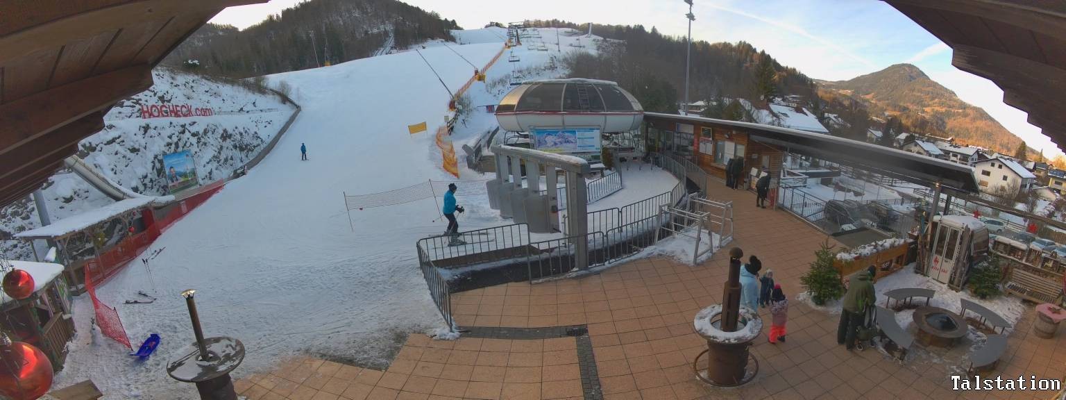 Archived image Webcam Oberaudorf Hocheck ski resort: base station