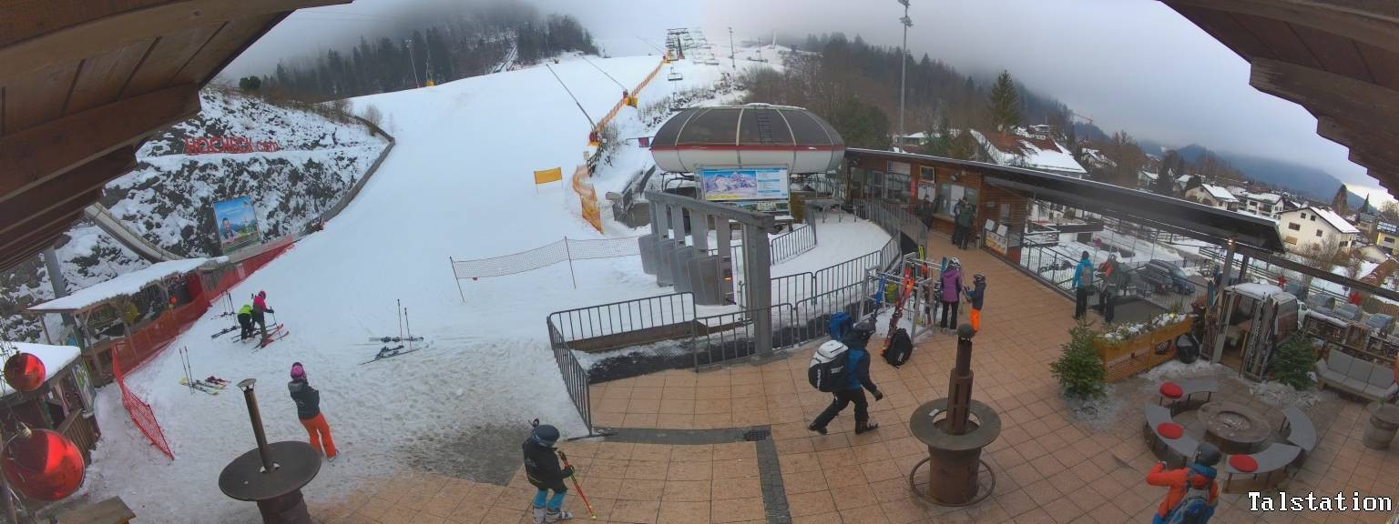 Archived image Webcam Oberaudorf Hocheck ski resort: base station