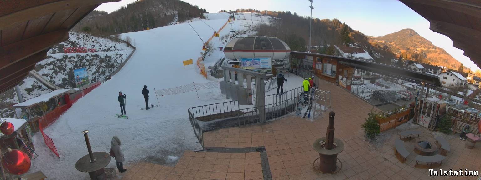 Archiv Foto Webcam Skigebiet Oberaudorf Hocheck: Talstation
