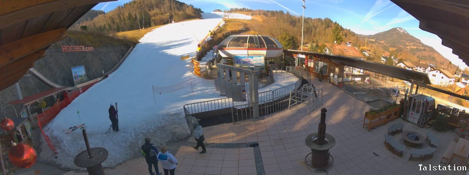 Archived image Webcam Oberaudorf Hocheck ski resort: base station