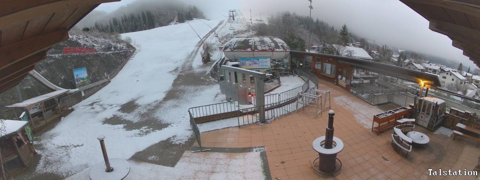 Archived image Webcam Oberaudorf Hocheck ski resort: base station