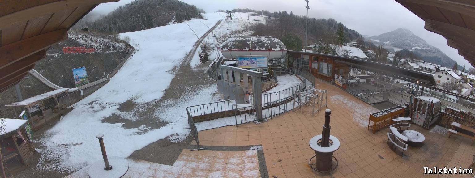 Archived image Webcam Oberaudorf Hocheck ski resort: base station
