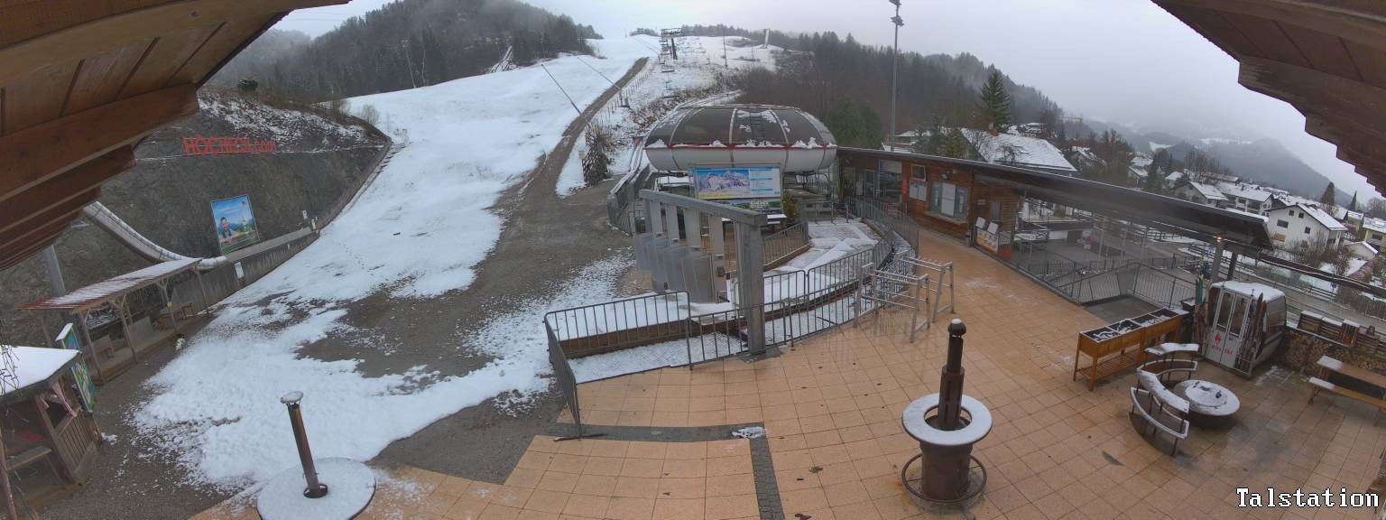 Archived image Webcam Oberaudorf Hocheck ski resort: base station