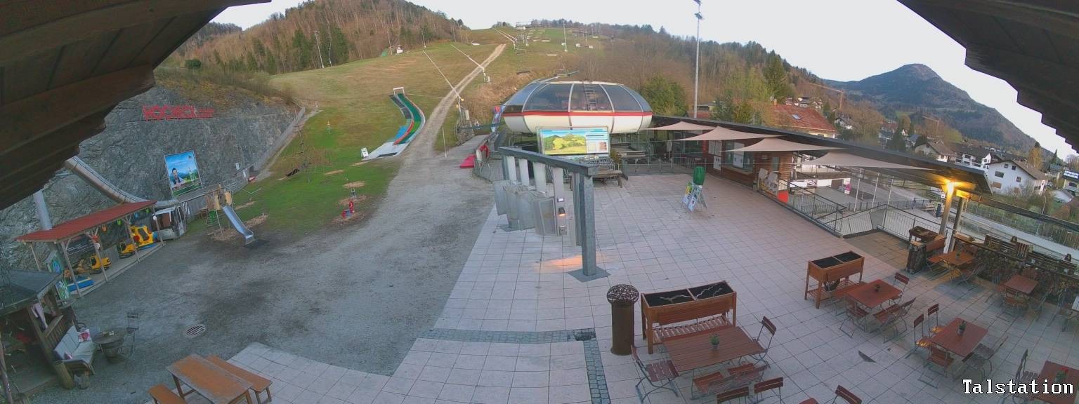 Archiv Foto Webcam Skigebiet Oberaudorf Hocheck: Talstation