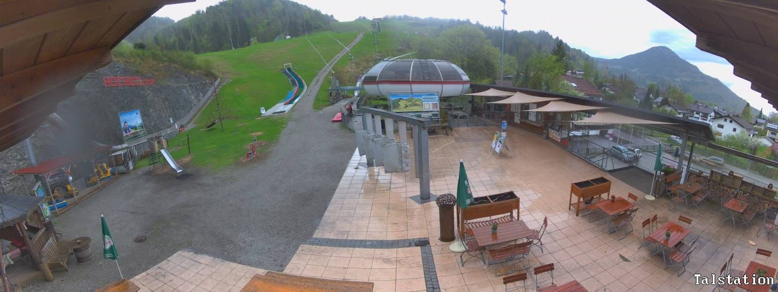 Archived image Webcam Oberaudorf Hocheck ski resort: base station