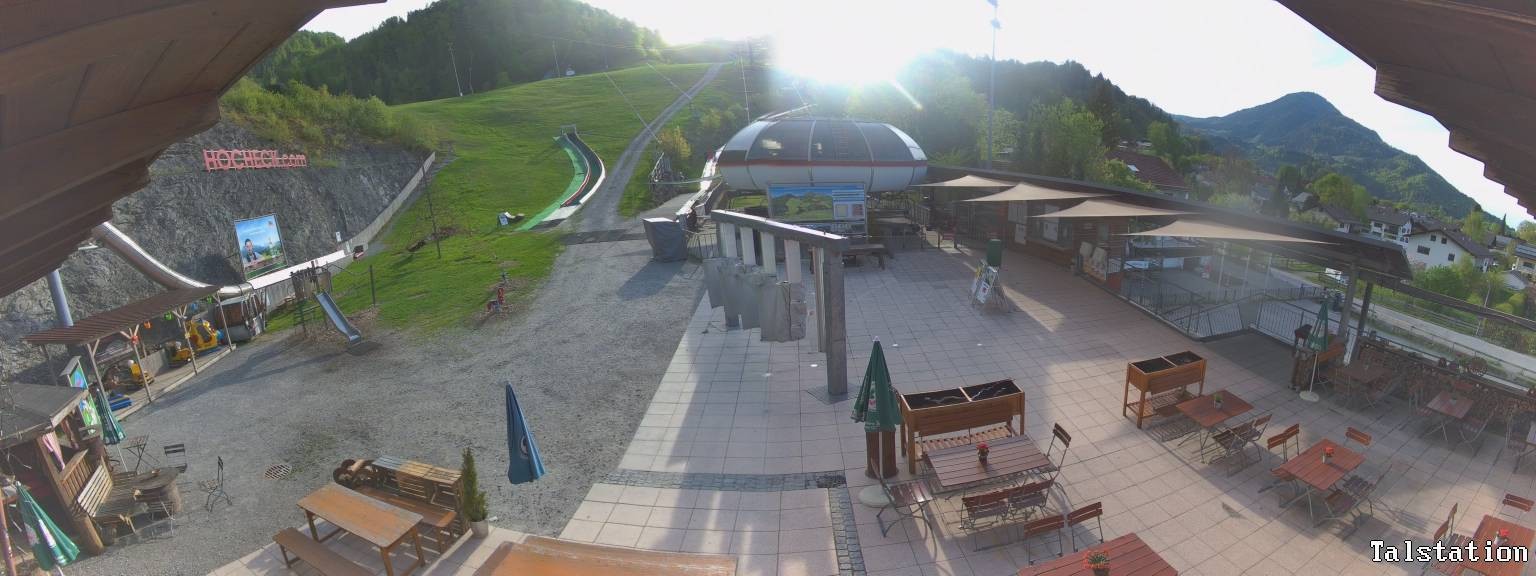 Archived image Webcam Oberaudorf Hocheck ski resort: base station