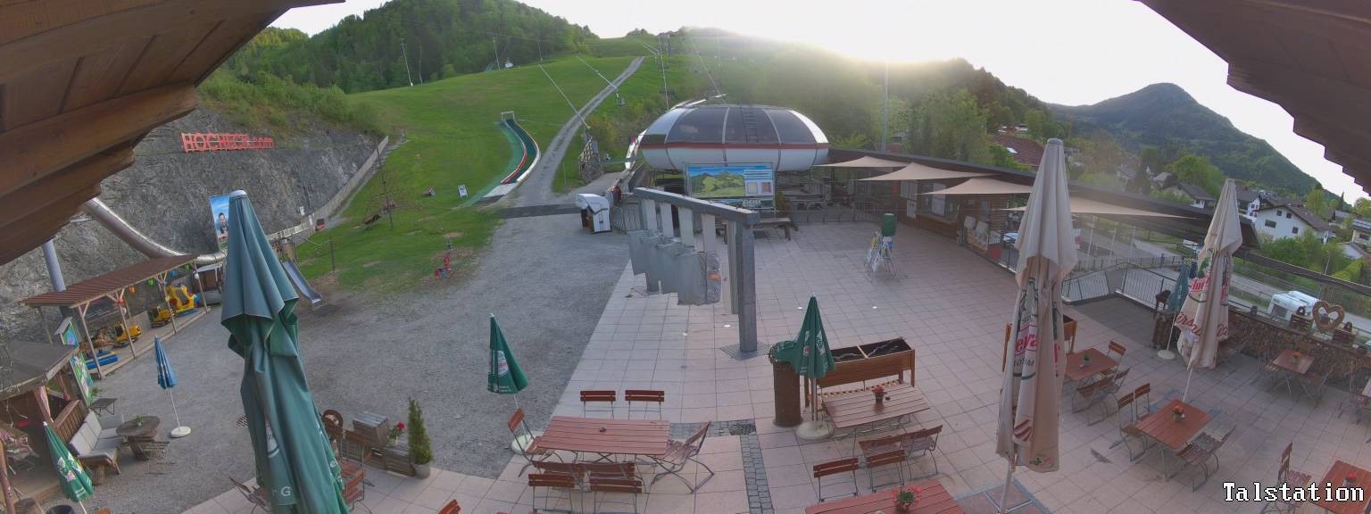 Archived image Webcam Oberaudorf Hocheck ski resort: base station