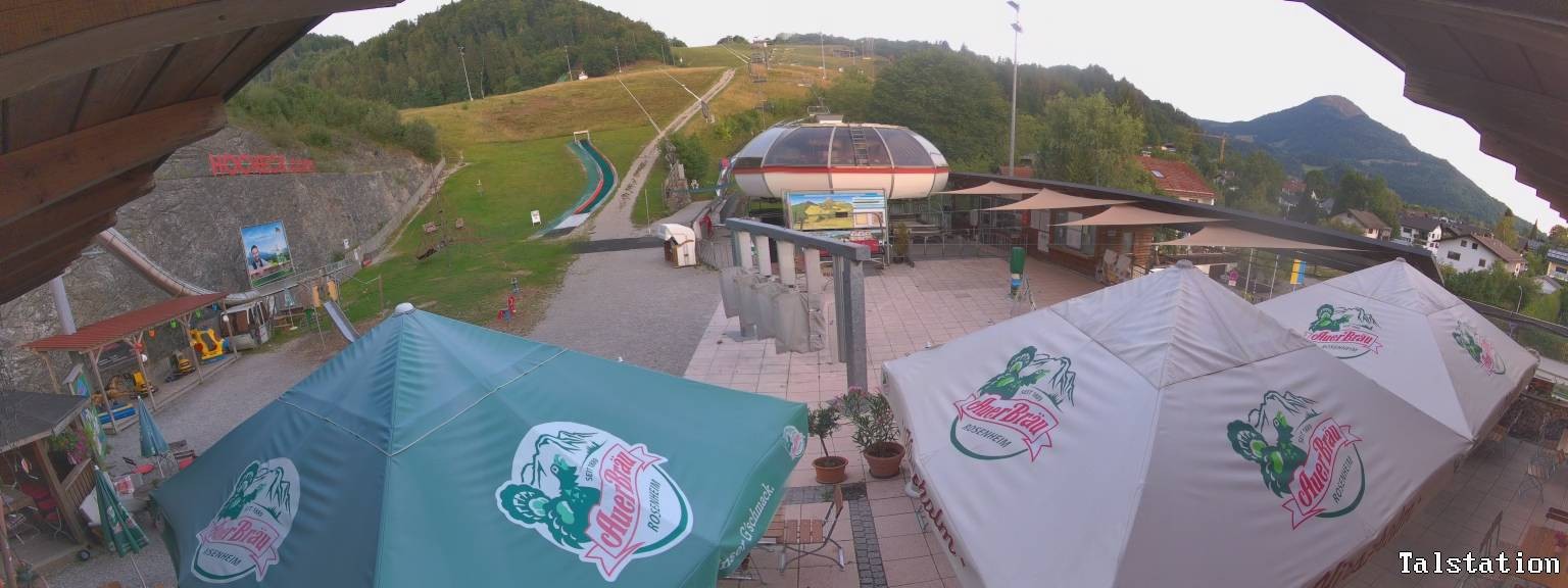 Archived image Webcam Oberaudorf Hocheck ski resort: base station