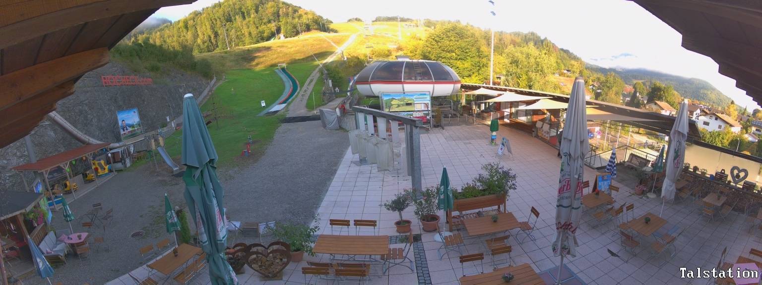 Archived image Webcam Oberaudorf Hocheck ski resort: base station