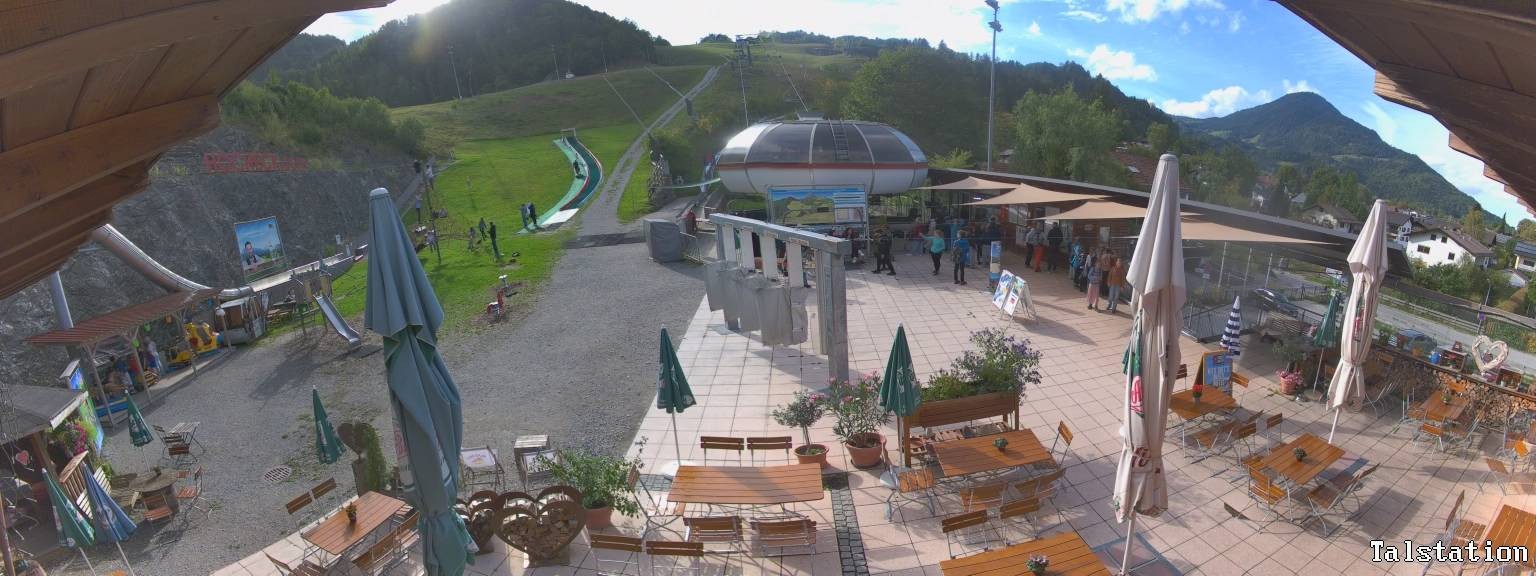 Archived image Webcam Oberaudorf Hocheck ski resort: base station
