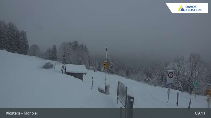 Archiv Foto Webcam Monbiel Parkplatz (Klosters)