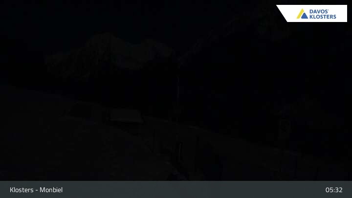 Archiv Foto Webcam Monbiel Parkplatz (Klosters)