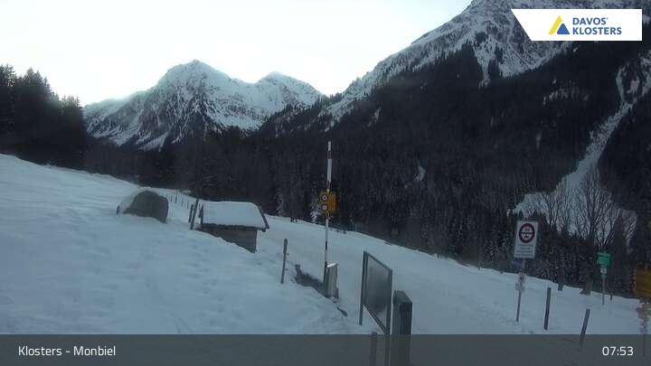 Archiv Foto Webcam Monbiel Parkplatz (Klosters)