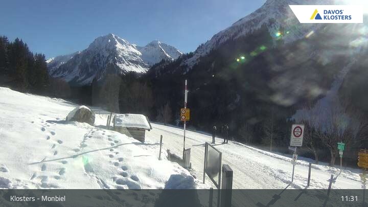 Archiv Foto Webcam Monbiel Parkplatz (Klosters)