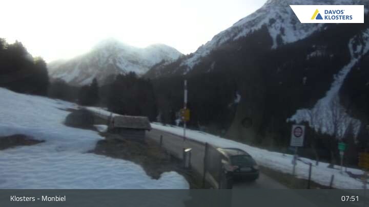 Archiv Foto Webcam Monbiel Parkplatz (Klosters)