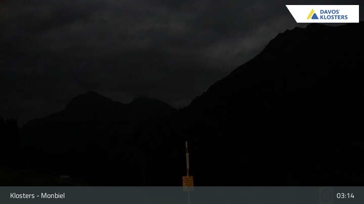 Archiv Foto Webcam Monbiel Parkplatz (Klosters)