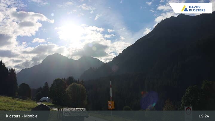 Archived image Webcam Monbiel Car Park (Klosters)