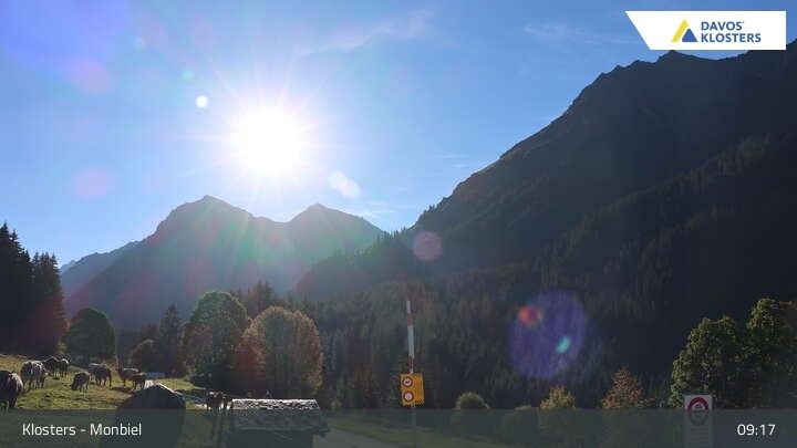 Archiv Foto Webcam Monbiel Parkplatz (Klosters)