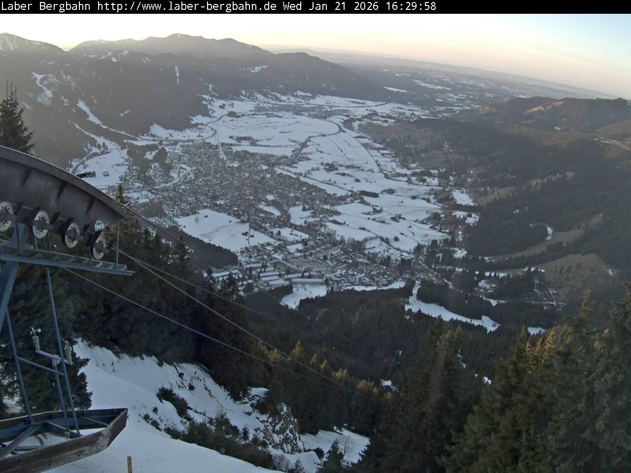 Archiv Foto Webcam Blick auf Oberammergau (Laber Bahn Bergstation)