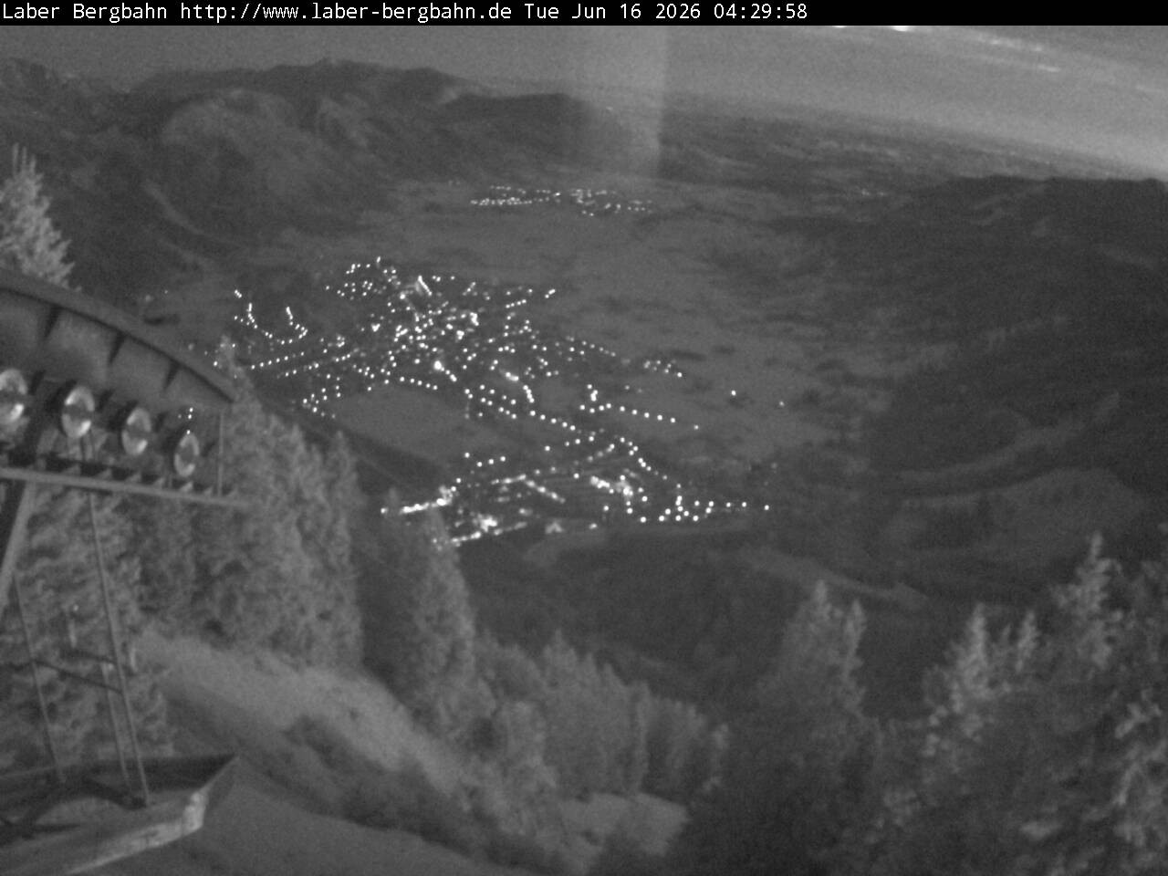 Archiv Foto Webcam Blick auf Oberammergau (Laber Bahn Bergstation)