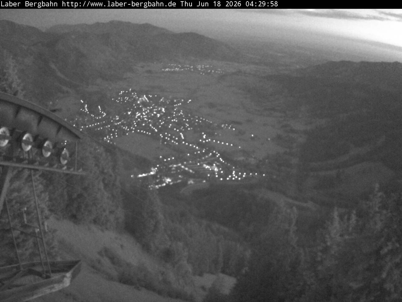 Archiv Foto Webcam Blick auf Oberammergau (Laber Bahn Bergstation)