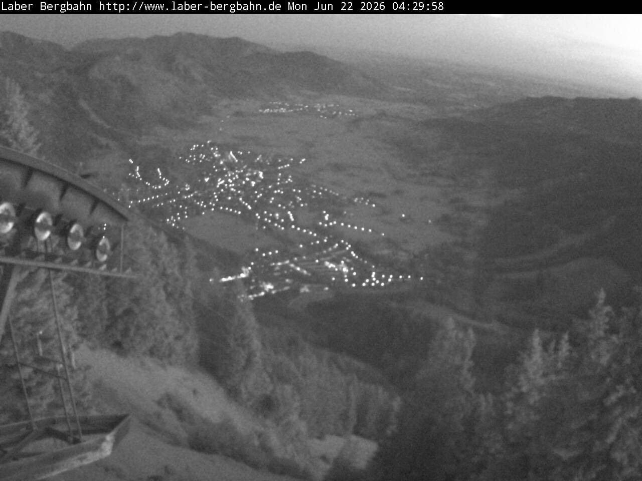 Archiv Foto Webcam Blick auf Oberammergau (Laber Bahn Bergstation)