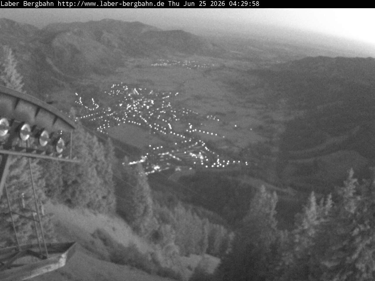 Archiv Foto Webcam Blick auf Oberammergau (Laber Bahn Bergstation)