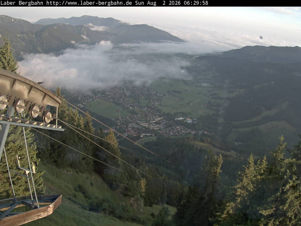 Archived image Webcam View of Oberammergau (Laber Bahn mountain station)