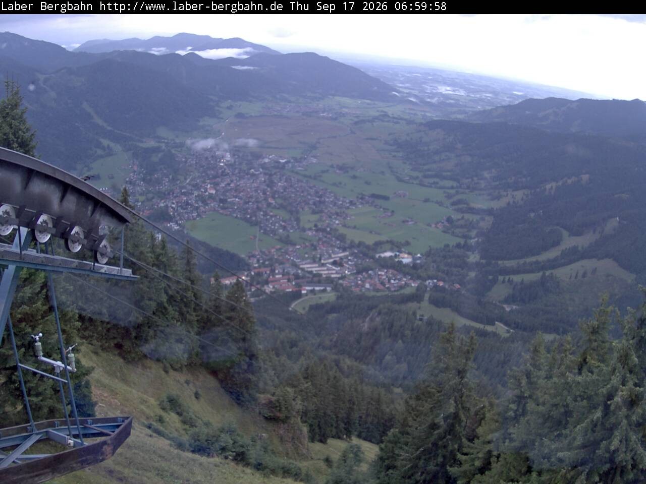Archived image Webcam View of Oberammergau (Laber Bahn mountain station)