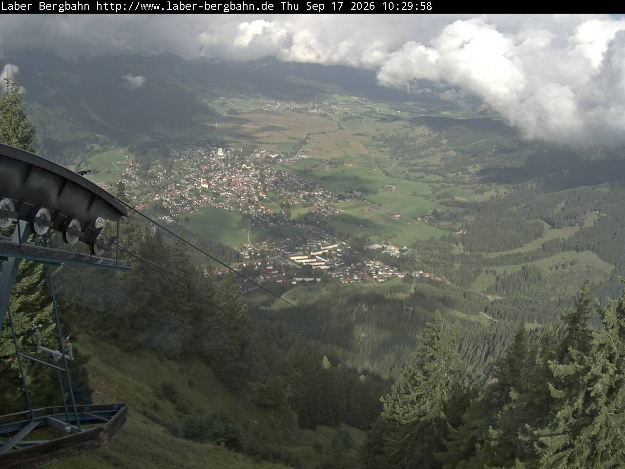Archived image Webcam View of Oberammergau (Laber Bahn mountain station)