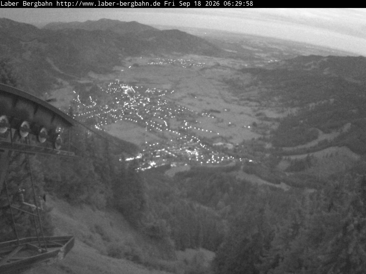 Archiv Foto Webcam Blick auf Oberammergau (Laber Bahn Bergstation)