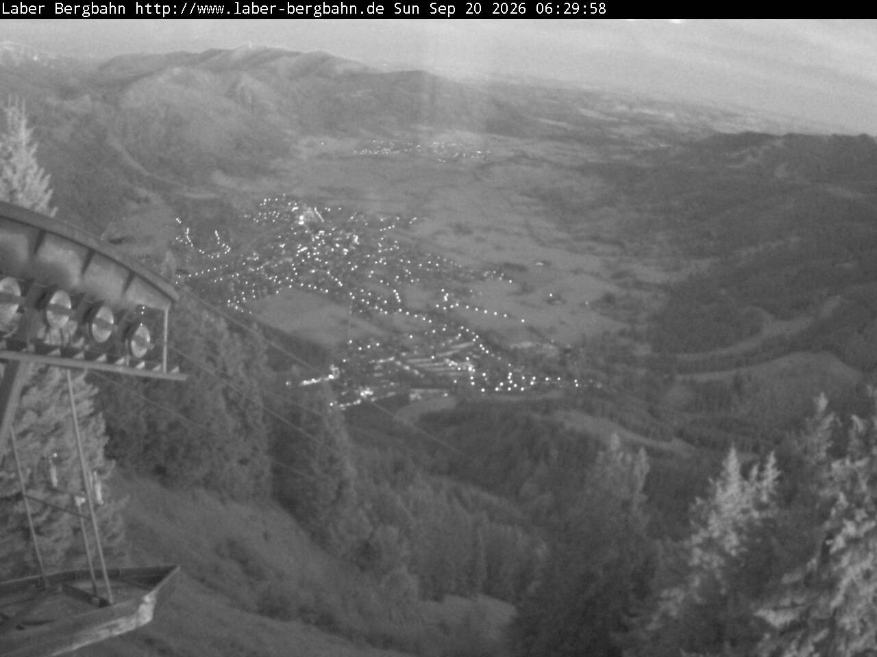 Archiv Foto Webcam Blick auf Oberammergau (Laber Bahn Bergstation)