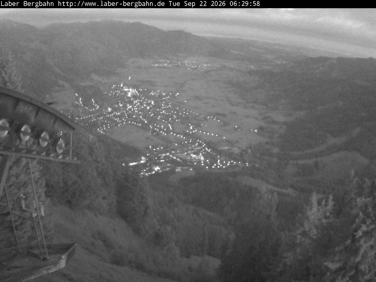 Archived image Webcam View of Oberammergau (Laber Bahn mountain station)