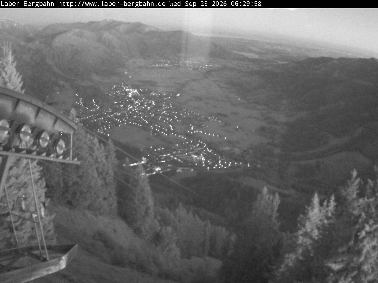 Archiv Foto Webcam Blick auf Oberammergau (Laber Bahn Bergstation)