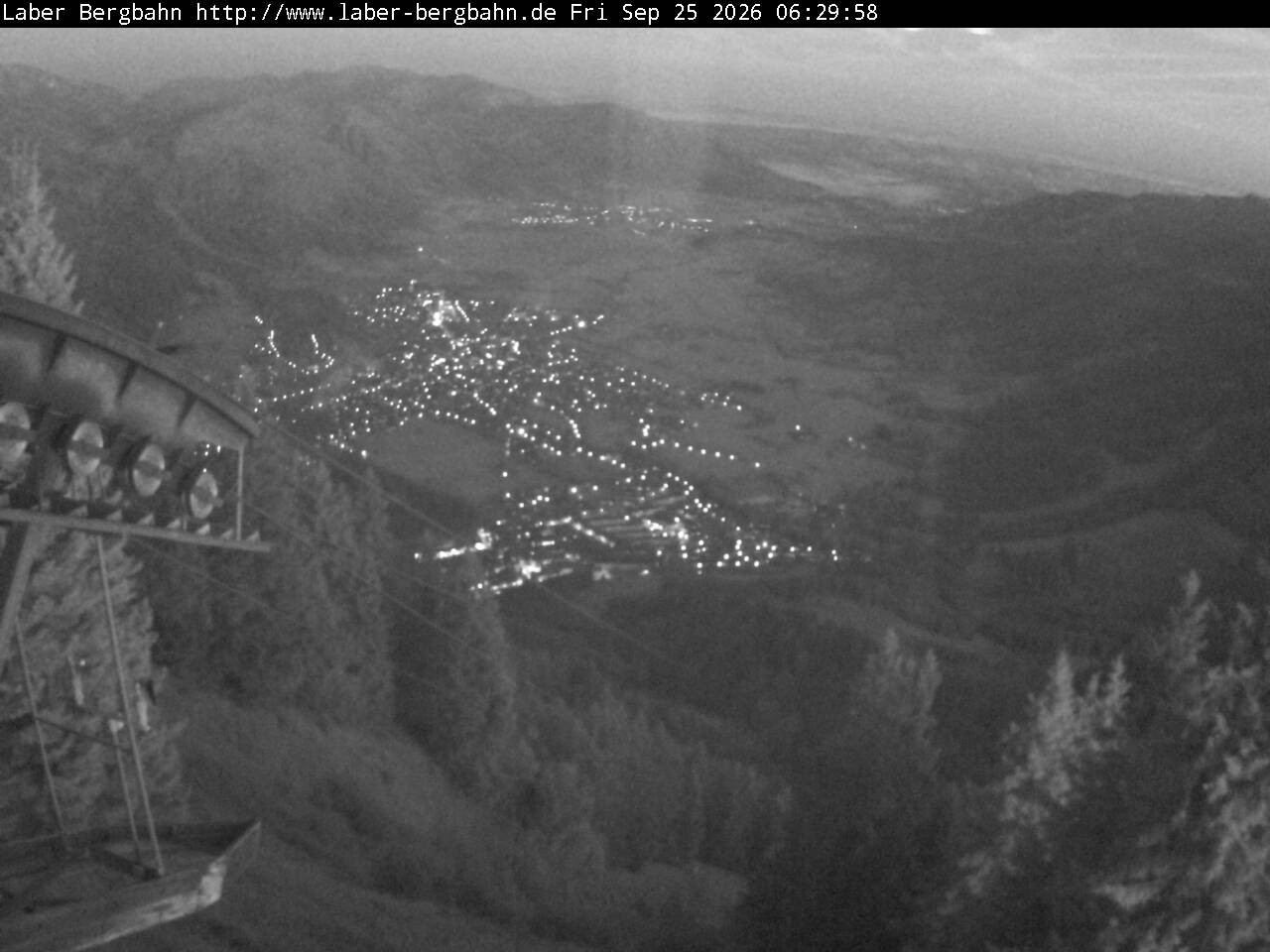 Archiv Foto Webcam Blick auf Oberammergau (Laber Bahn Bergstation)