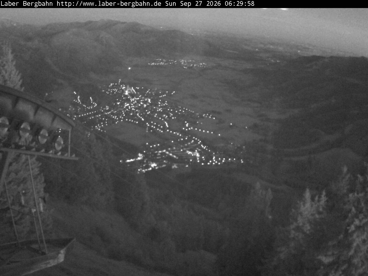 Archiv Foto Webcam Blick auf Oberammergau (Laber Bahn Bergstation)