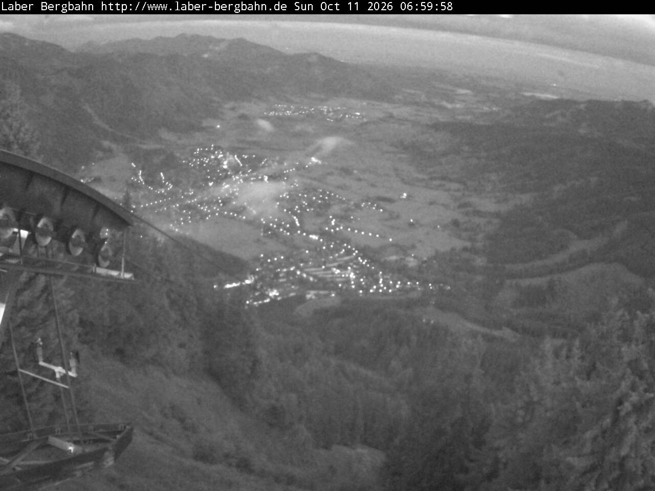 Archived image Webcam View of Oberammergau (Laber Bahn mountain station)