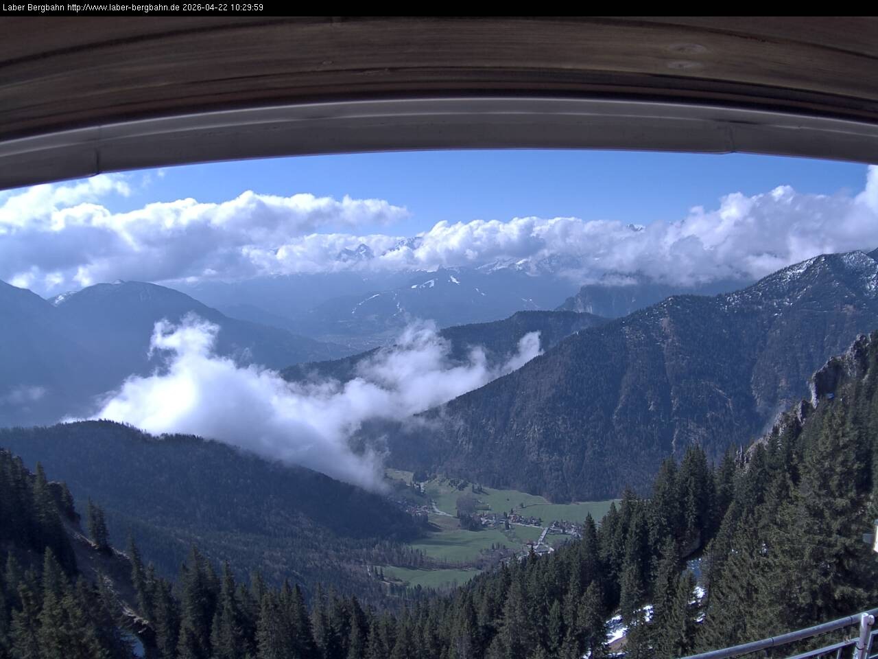 Archived image Webcam Mountain station Laberbahn 1683 m