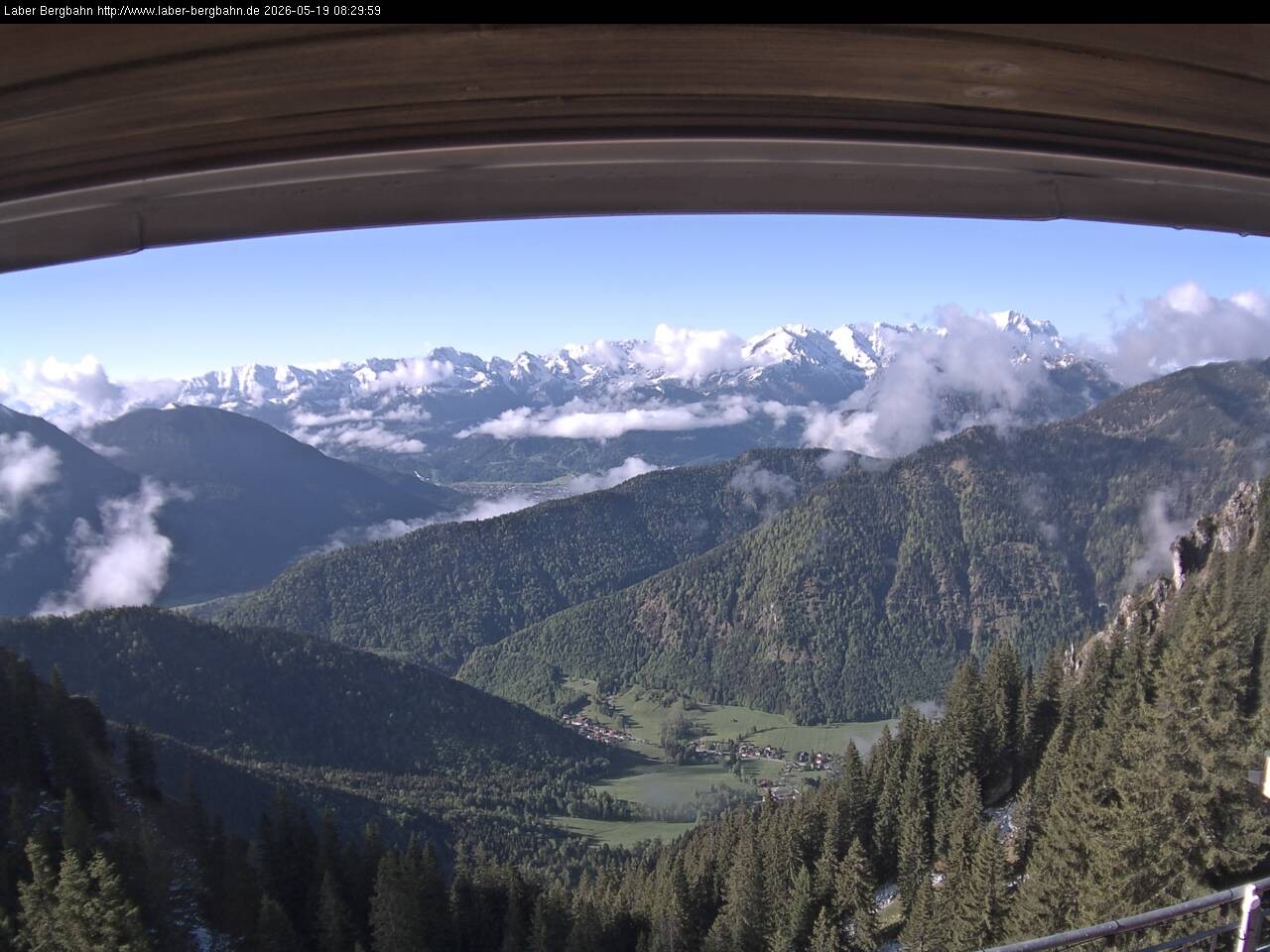Archived image Webcam Mountain station Laberbahn 1683 m