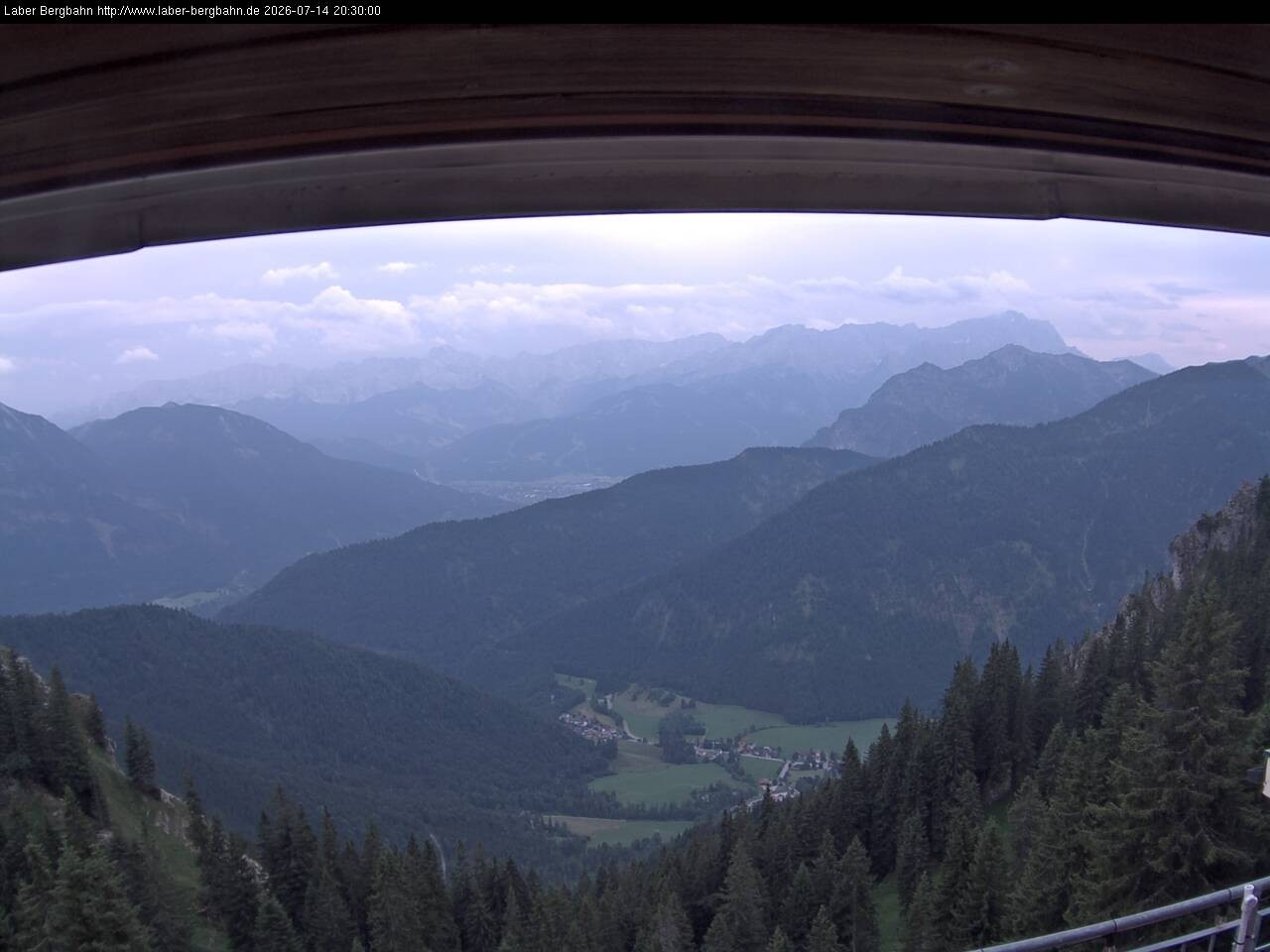 Archived image Webcam Mountain station Laberbahn 1683 m
