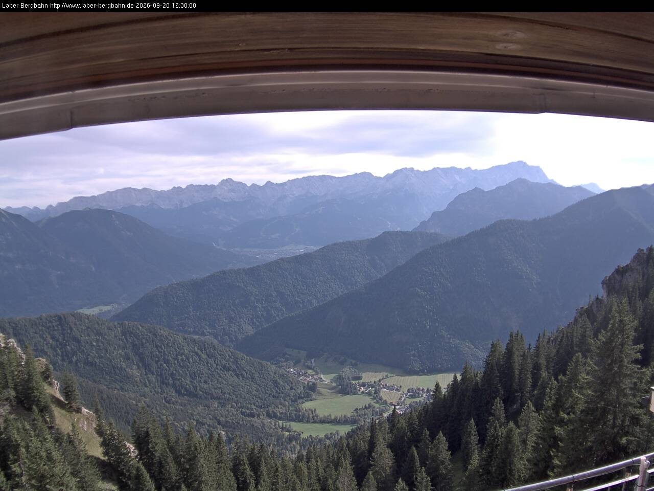 Archived image Webcam Mountain station Laberbahn 1683 m